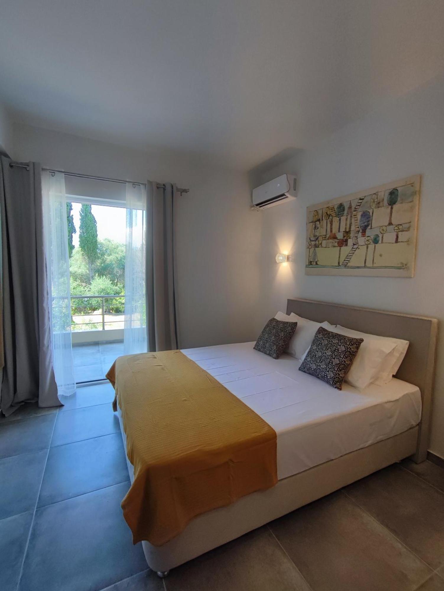 Coritos Holiday Apartments Контокали Екстериор снимка